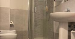 9V – VADA, TERRATETTO CON GIARDINO E POSTO AUTO