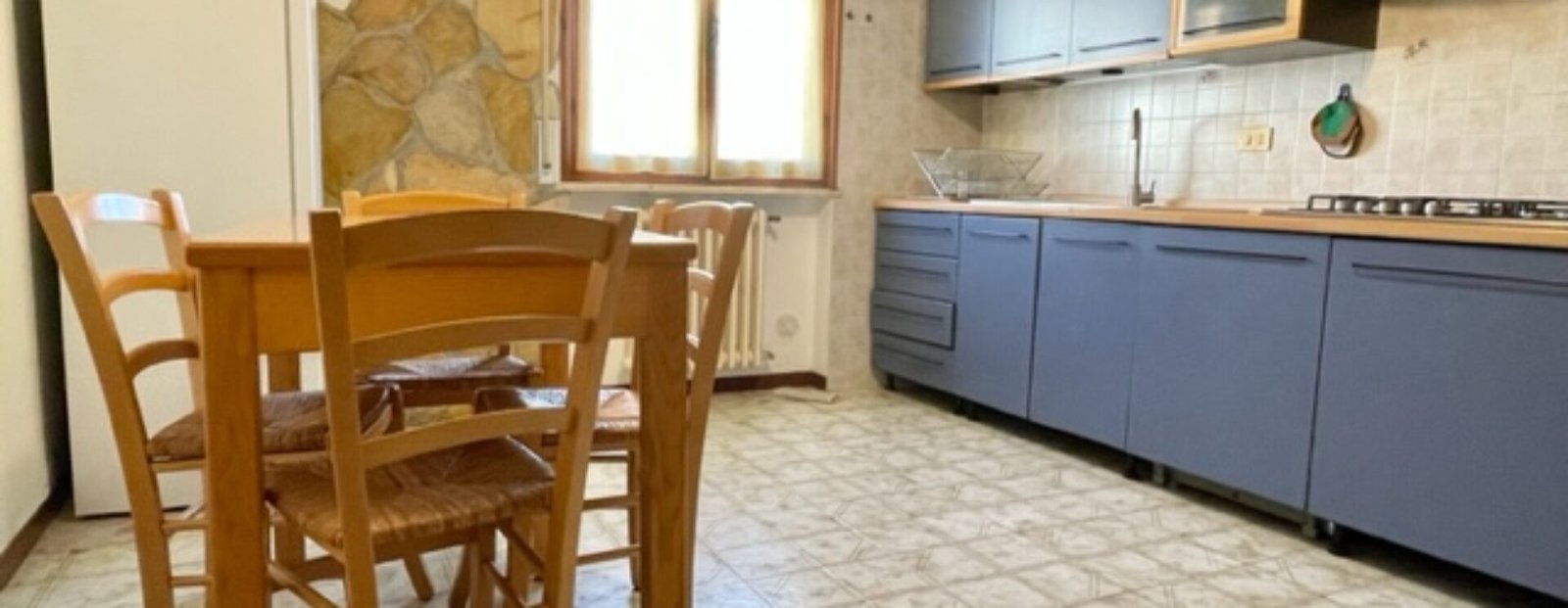 22A – 1/15 AGOSTO – VADA, 4 VANI A 600 M DAL MARE