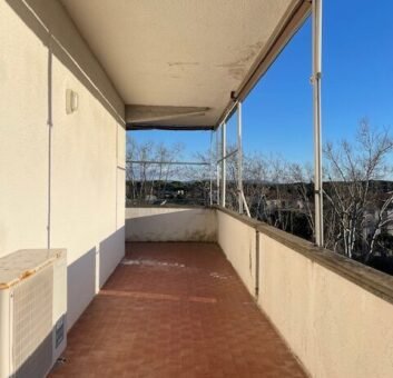 16V – LA MAZZANTA, MONOLOCALE CON SPLENDIDA TERRAZZA