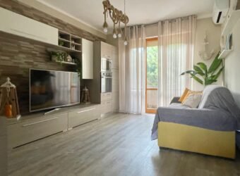 17V – VADA, SPLENDIDO TRILOCALE RISTRUTTURATO