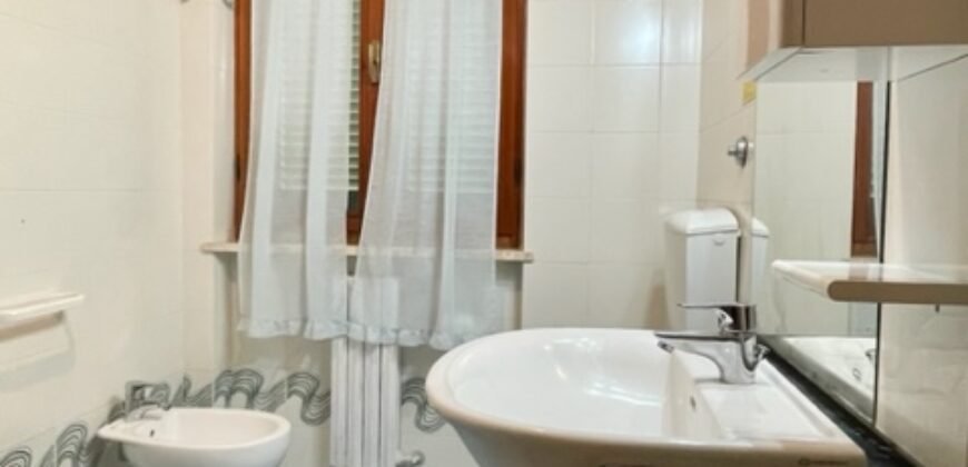 11A – GIUGNO, AGOSTO E SETTEMBRE – VADA, 5 POSTI