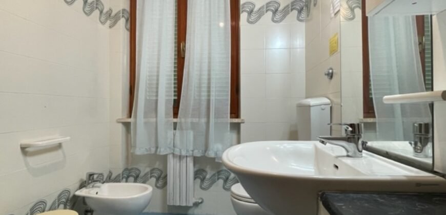 11A – GIUGNO, AGOSTO E SETTEMBRE – VADA, 5 POSTI