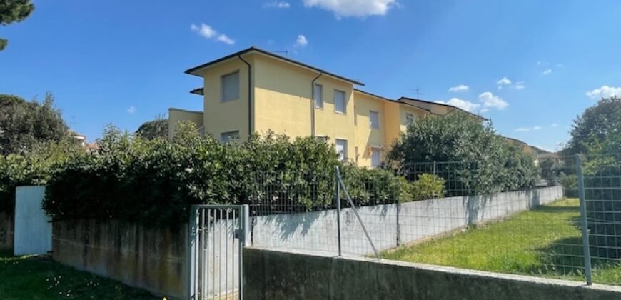 25V – LA MAZZANTA, TRILOCALE CON GIARDINO