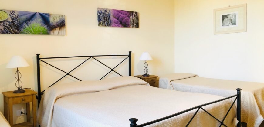 21A – MAGGIO- VADA BILOCALE CON GIARDINO