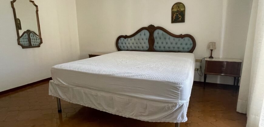 120A – AGOSTO E SETTEMBRE- VADA, 5 POSTI