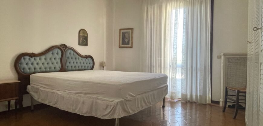 120A – AGOSTO E SETTEMBRE- VADA, 5 POSTI