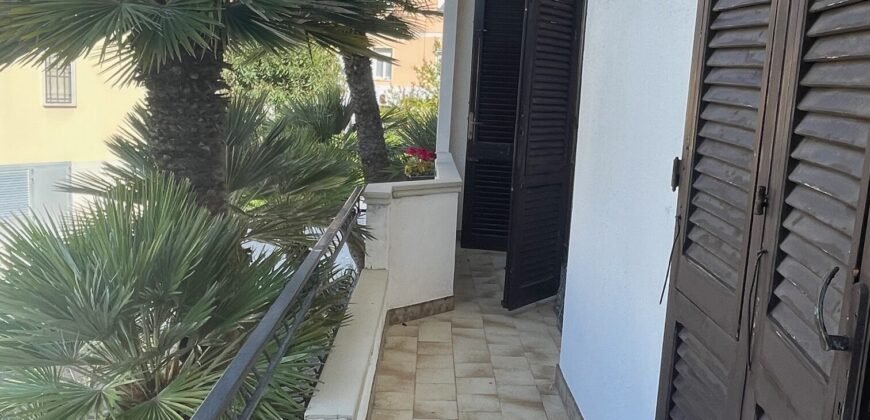 120A – AGOSTO E SETTEMBRE- VADA, 5 POSTI