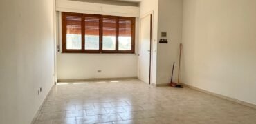 17V – VADA, BILOCALE A 500 M DAL MARE