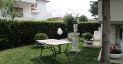 121A – VADA, 200 M DAL MARE AGOSTO MESE INTERO