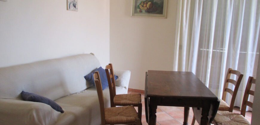 121A – VADA, 200 M DAL MARE AGOSTO MESE INTERO