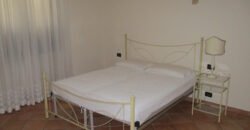 121A – VADA, 200 M DAL MARE AGOSTO MESE INTERO