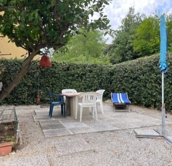 3V – VADA, APPARTAMENTO CON AMPIO GIARDINO