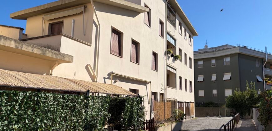 26V – VADA, BILOCALE CON POSTO AUTO
