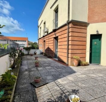 27V – VADA, 4 VANI CON GIARDINO E GARAGE