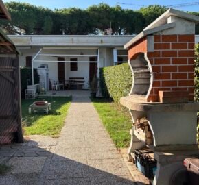 9V – VADA, A 300 M DAL MARE APPARTAMENTO CON AMPIO GIARDINO