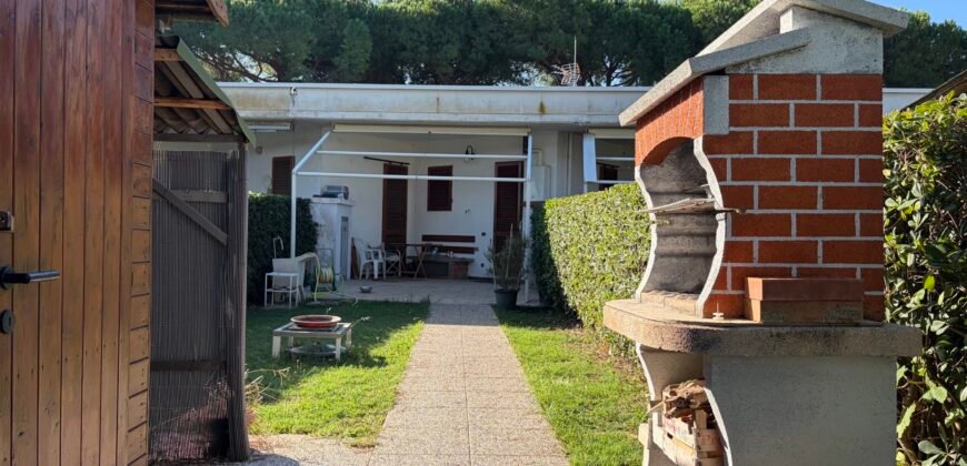 9V – VADA, A 250 M DAL MARE APPARTAMENTO CON AMPIO GIARDINO