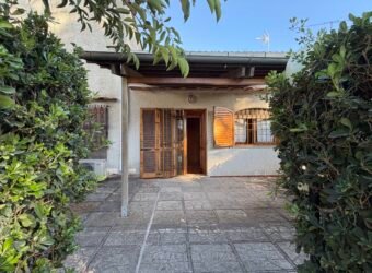 10V – VADA, APPARTAMENTO CON GIARDINO A 300 M DAL MARE