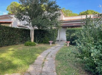10V – VADA, APPRTAMENTO CON GIARDINO A 300 M DAL MARE