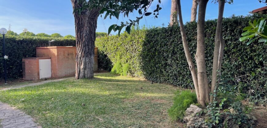 10V – VADA, APPRTAMENTO CON GIARDINO A 300 M DAL MARE